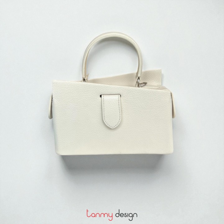White Origami bag 23 x 15 x 9cm